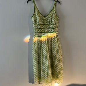 Green sleeveless dress